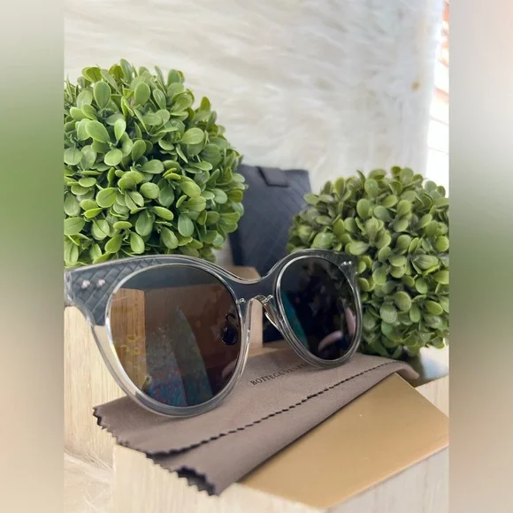 Bottega Veneta | Accessories | Nwot Excellent Bottega Veneta  display picture 2